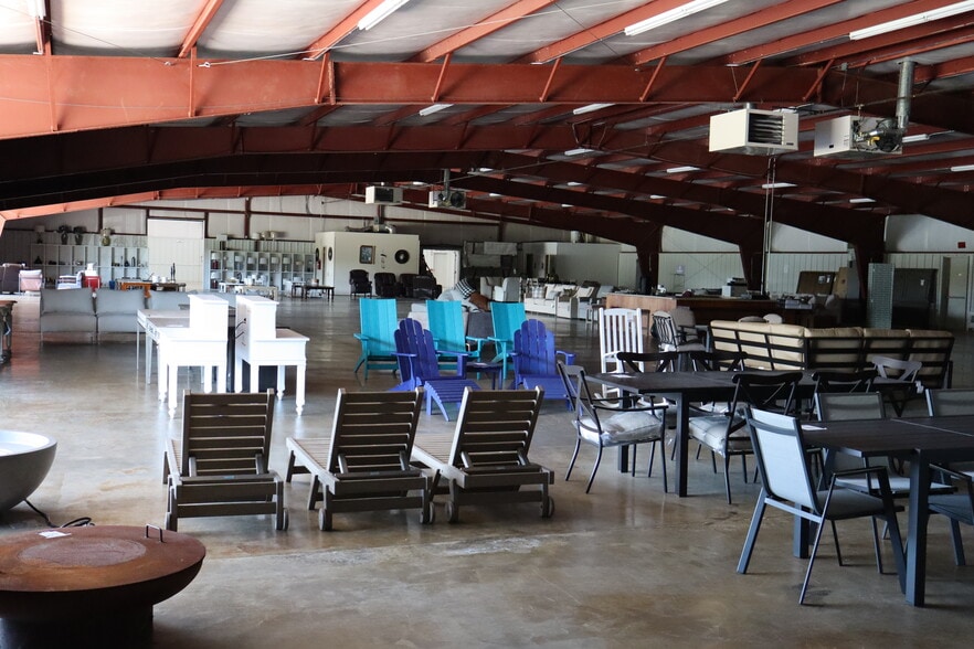 More Photos Of 5766 W US Highway 421, Wilkesboro Warehouse For Lease