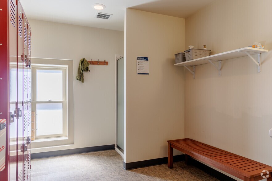 More Photos Of 1512-1514 Curtis St, Denver Loft Creative Space For Lease