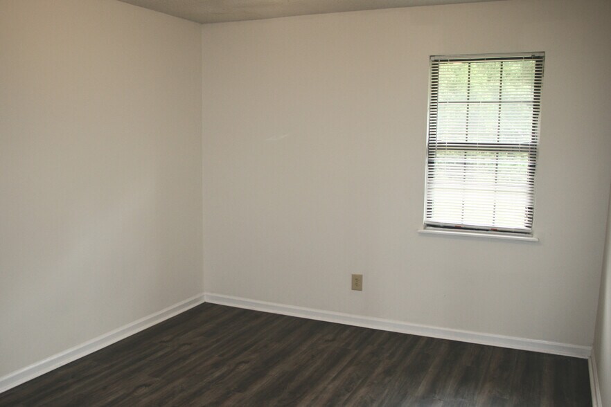 More Photos Of 901 Corona Dr, Orangeburg Apartments For Sale