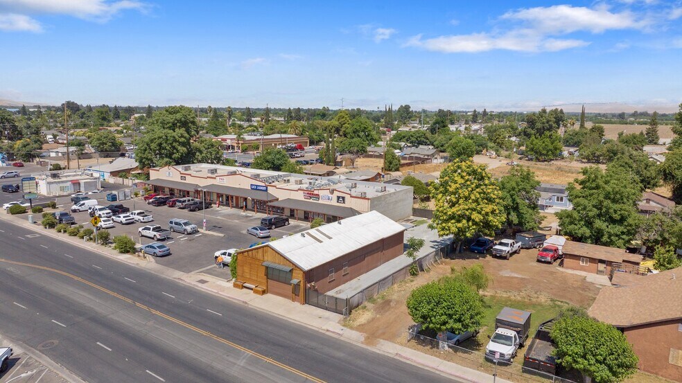 More Photos Of 210 S Farmersville Blvd, Farmersville Service For Sale
