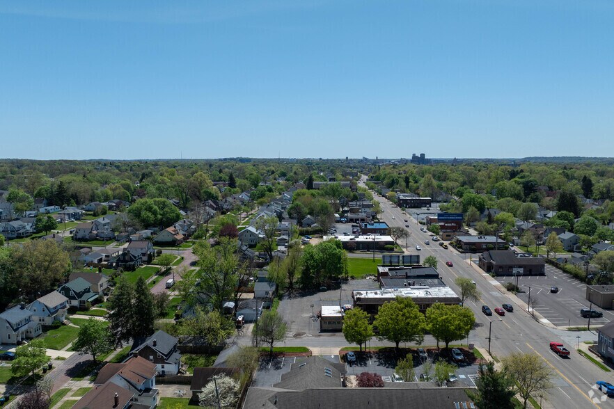 More Photos Of 1037 N Main St, Akron Office For Lease
