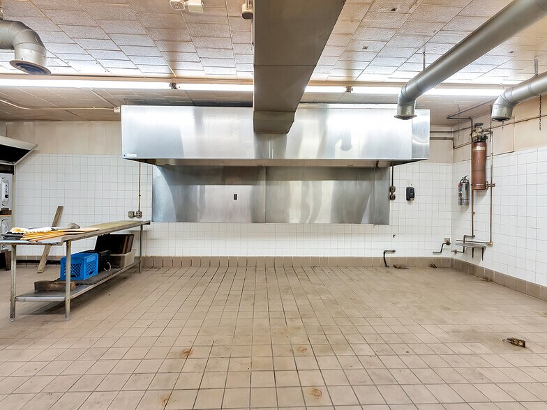 More Photos Of 1341 Springwells St, Detroit General Retail For Sale