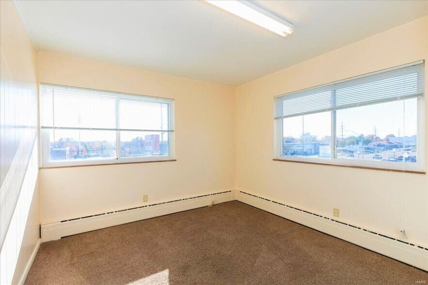 More Photos Of 9979 Watson Rd, Saint Louis Storefront Retail Office For Sale