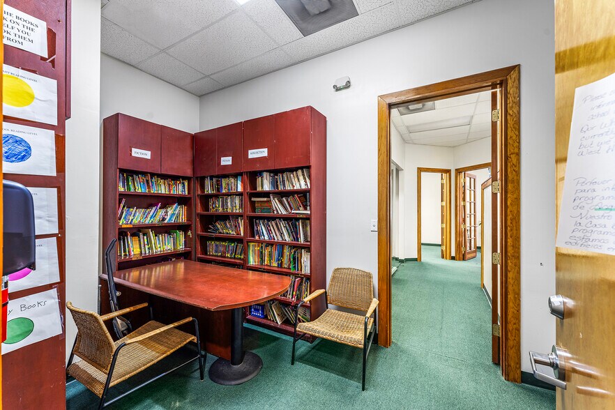 More Photos Of 15165 NW 77th Ave, Miami Lakes Medical For Lease