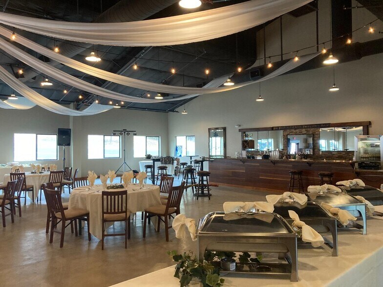 More Photos Of 42975 Sierra Dr, Three Rivers Hotel For Sale