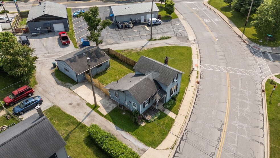 More Photos Of 755 Chicago St, Valparaiso General Retail For Sale