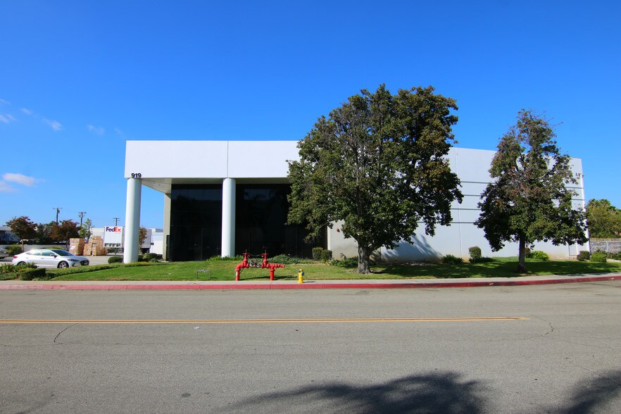 More Photos Of 919 Radecki Ct, Rowland Heights Warehouse For Lease