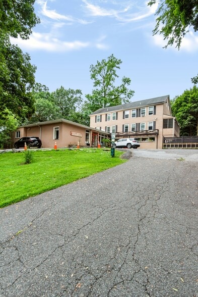 More Photos Of 1621 Harrison Ave, Mamaroneck Storefront Retail Residential For Sale