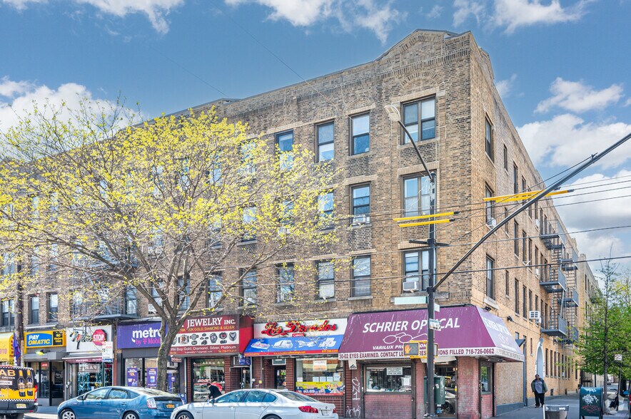 Primary Photo Of 3208 31st St, Astoria Apartments For Lease
