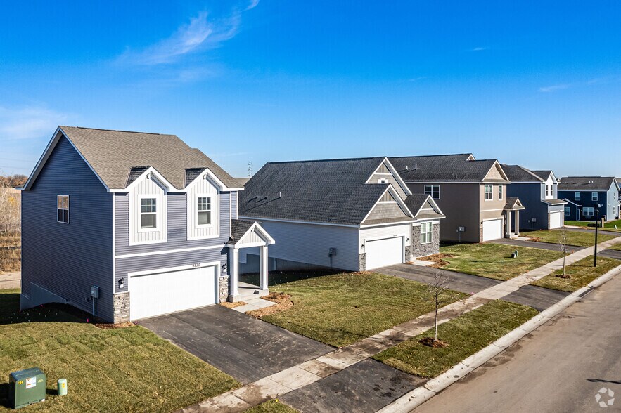 More Photos Of 9713 95th Pl, Maple Grove Apartments For Sale