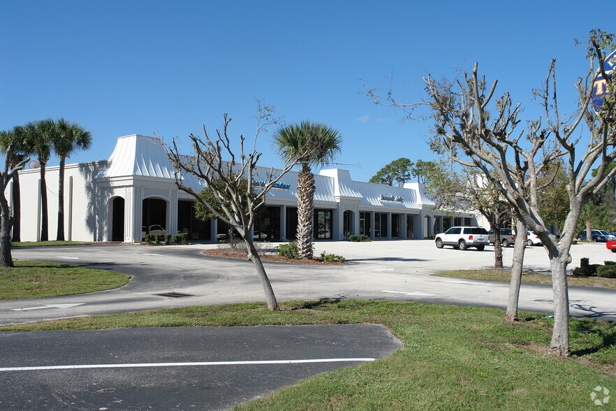 More Photos Of 298 S Yonge St, Ormond Beach Freestanding For Lease