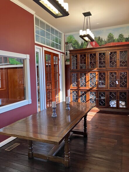 More Photos Of 157 N Main St, Bostic Office For Sale