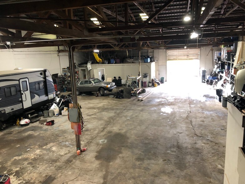 More Photos Of 7120 McCurdy Ln, Sacramento Warehouse For Lease