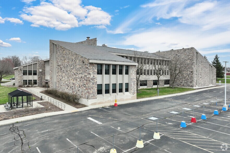 More Photos Of 2501 Wilmington Rd, New Castle Office For Lease