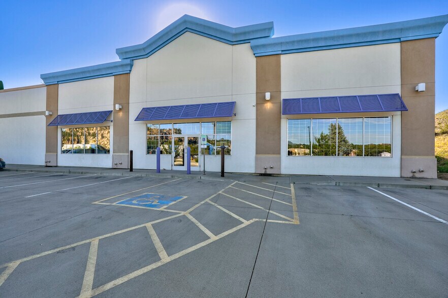More Photos Of 1219 Gail Gardner Way, Prescott Freestanding For Lease