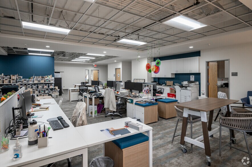 More Photos Of 1124 Bristol St, Costa Mesa Office For Sale