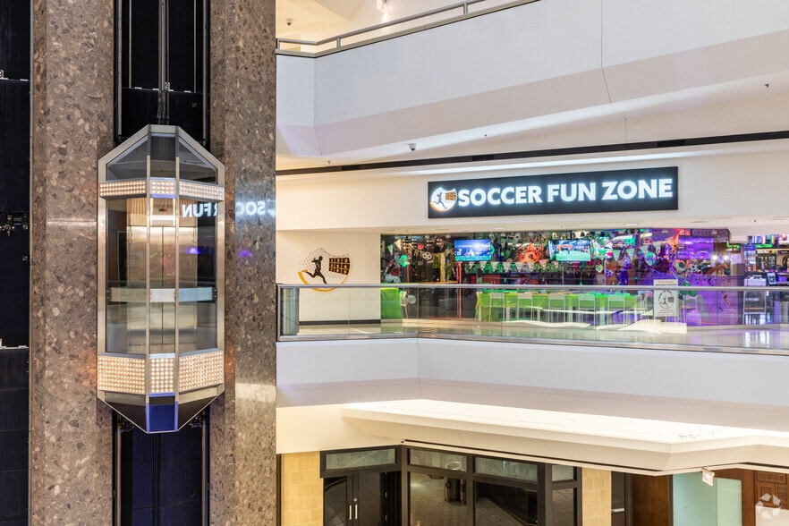 More Photos Of 100 Greyrock Pl, Stamford Unknown For Lease