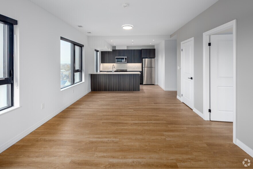 More Photos Of 66 Weber St E, Kitchener Apartments For Lease