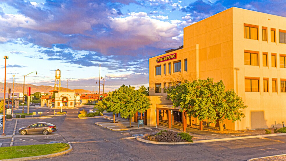 More Photos Of 101 S Main St, Belen Office For Sale