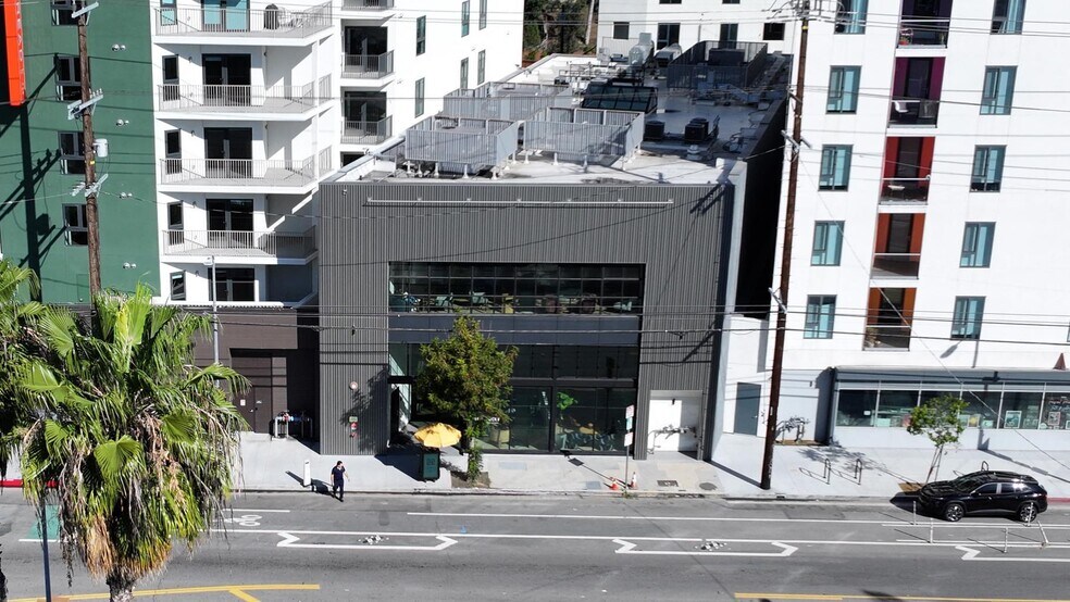 More Photos Of 5211 W Adams Blvd, Los Angeles Storefront Retail Office For Lease