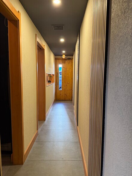 More Photos Of 117 Berry St, Brooklyn Storefront Retail Residential For Sale