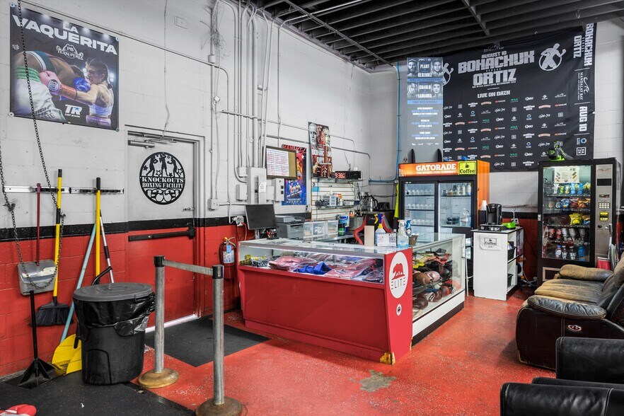 More Photos Of 9201 California Ave, South Gate Auto Repair For Sale