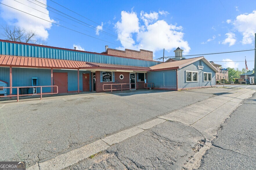 Primary Photo Of 101 Main st, Irwinton Restaurant For Sale