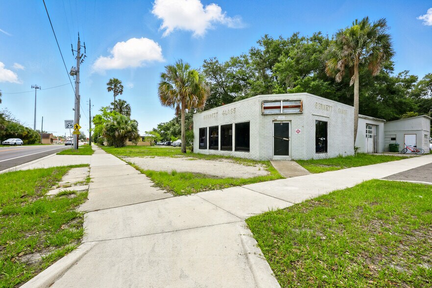 More Photos Of 1321 St Johns Ave, Palatka Service For Sale