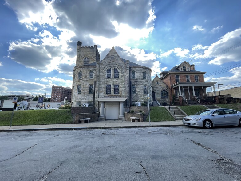 More Photos Of 486 S Graham St, Pittsburgh Religious Facility For Sale