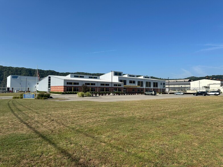 Primary Photo Of 7 S 12th St, Midland Schools For Lease