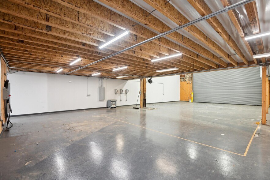 More Photos Of 1000 Calcot Pl, Oakland Warehouse For Lease