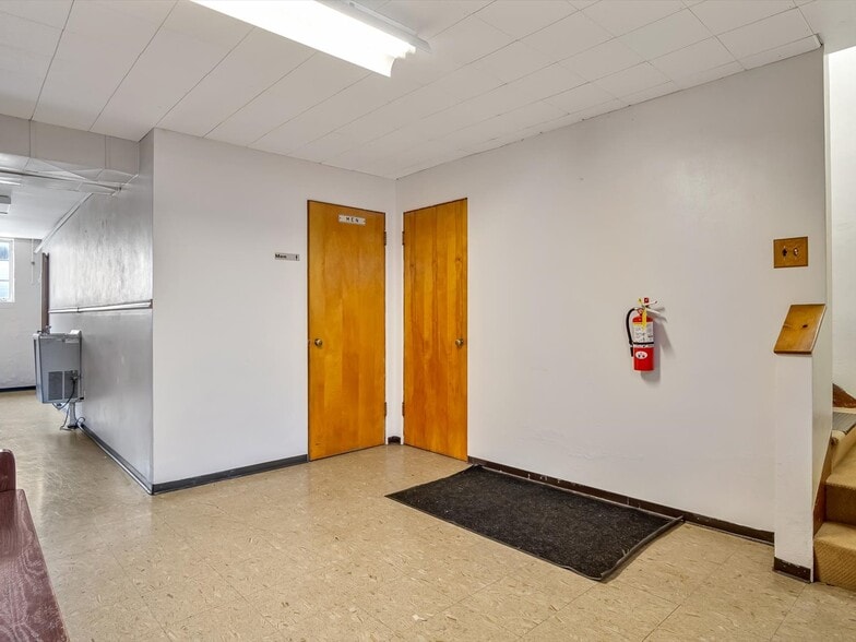 More Photos Of 2901 W Main St, Belleville Religious Facility For Sale