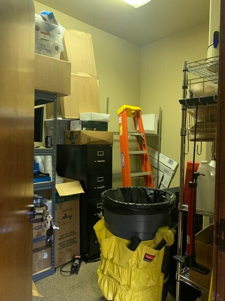 More Photos Of 3851 S 103rd East Ave, Tulsa Office For Sale