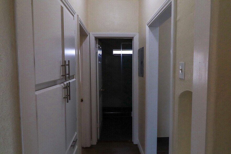 More Photos Of 921 N Lacy St, Santa Ana Apartments For Sale