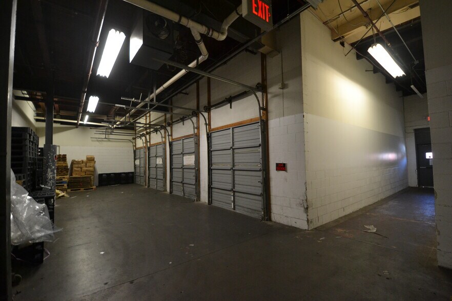 More Photos Of 1 Broad Ave, Fairview Warehouse For Lease