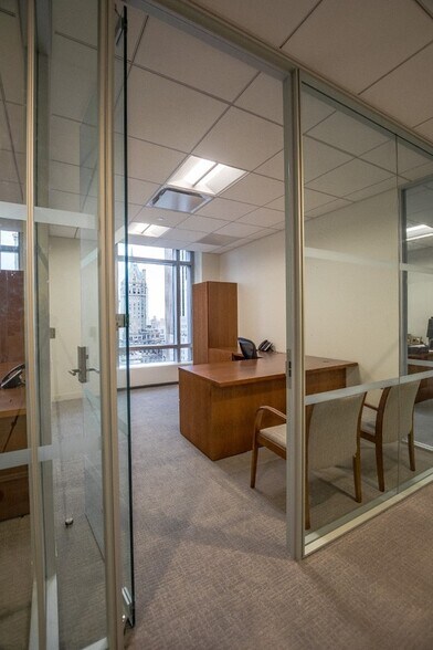 More Photos Of 712 Fifth Ave, New York Office For Lease