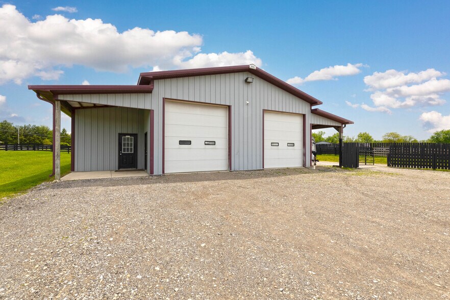 More Photos Of 9317 S Johnstown-Alexandria Rd, Johnstown Horse Stables For Sale