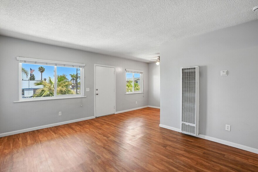 More Photos Of 800 Emory St, Imperial Beach Apartments For Sale