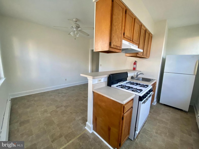 More Photos Of 131 W 18th St, Wilmington Multifamily For Sale