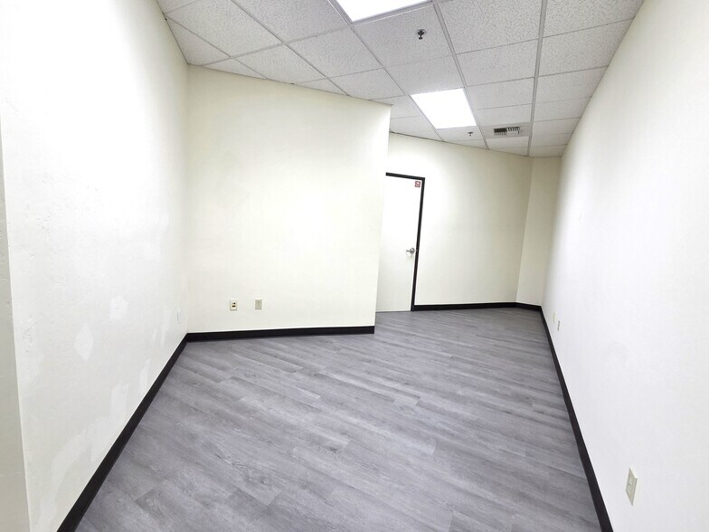 More Photos Of 5301 Truxtun Ave, Bakersfield Medical For Lease
