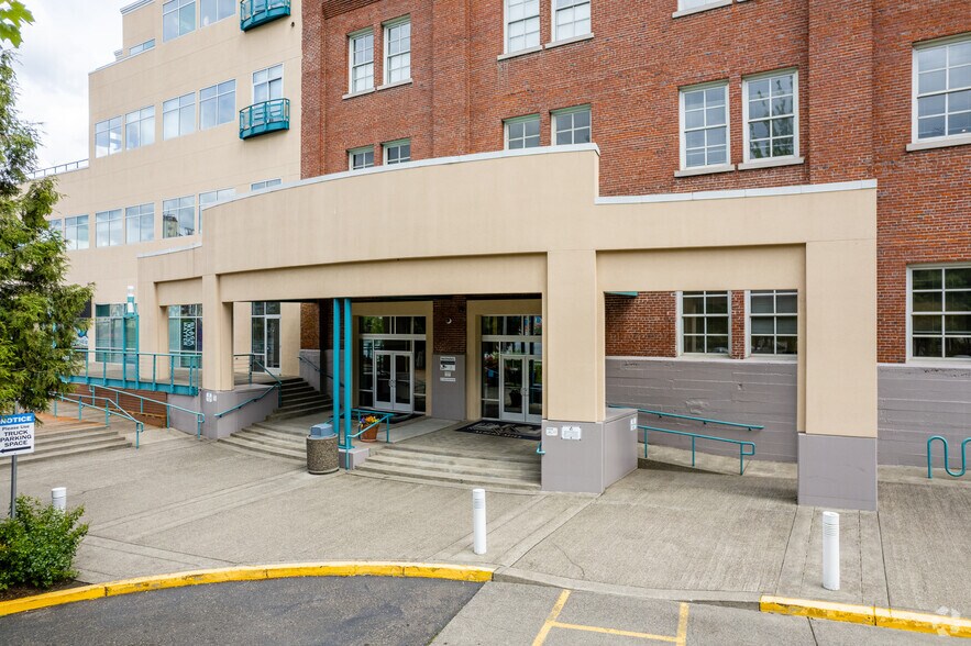More Photos Of 1200 NW Naito Pky, Portland Office For Lease