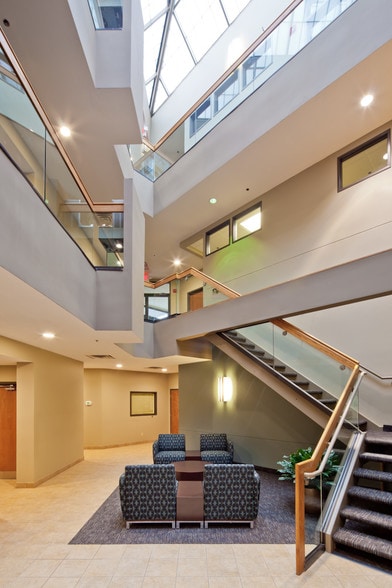 More Photos Of 7650 Currell Blvd, Woodbury Office For Lease