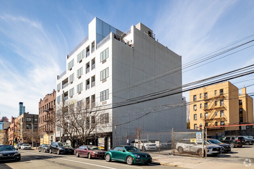 Primary Photo Of 37-34 29th St, Long Island City Apartments For Lease