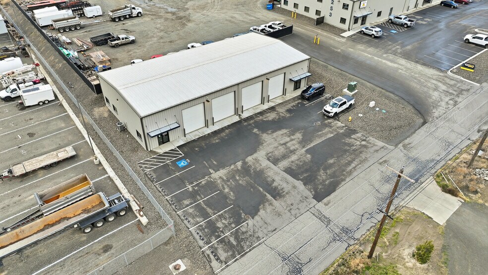 More Photos Of 249 Jackrabbit ln, Richland Industrial For Lease