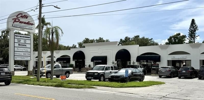 More Photos Of 4205 S Macdill Ave, Tampa Unknown For Lease