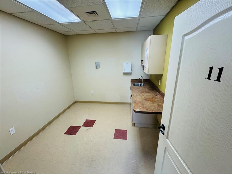 More Photos Of 2237 US Highway 27 S, Sebring Medical For Lease