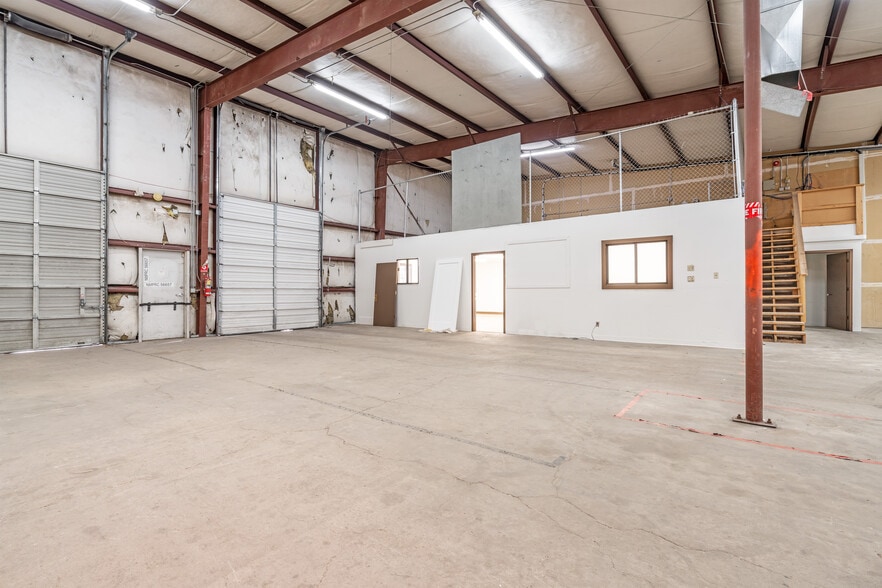 More Photos Of 1244 Calle de Comercio, Santa Fe Warehouse For Sale