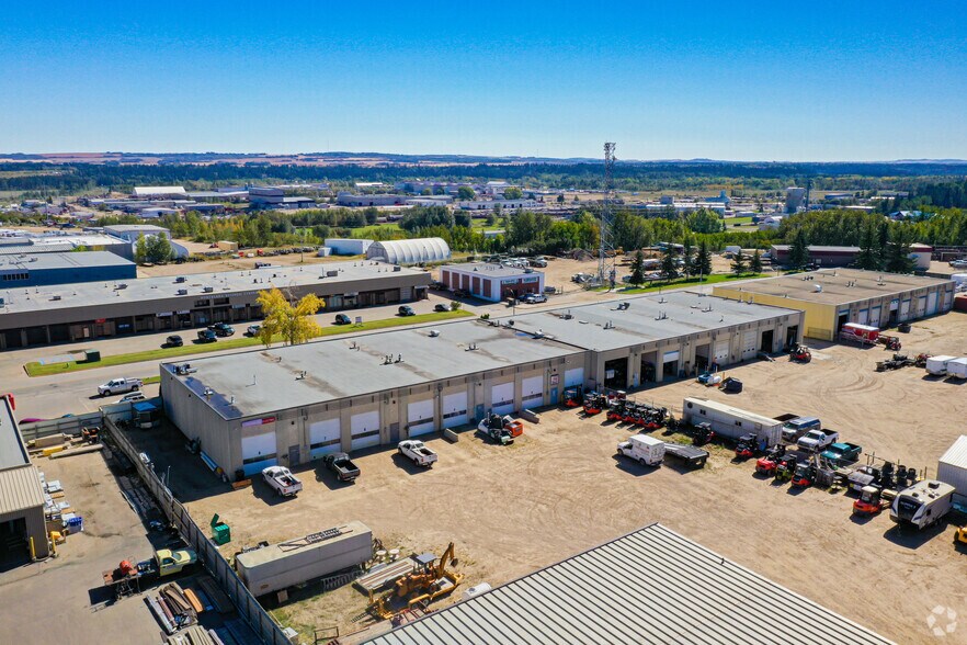 More Photos Of 7880 48 Ave, Red Deer Light Distribution For Lease