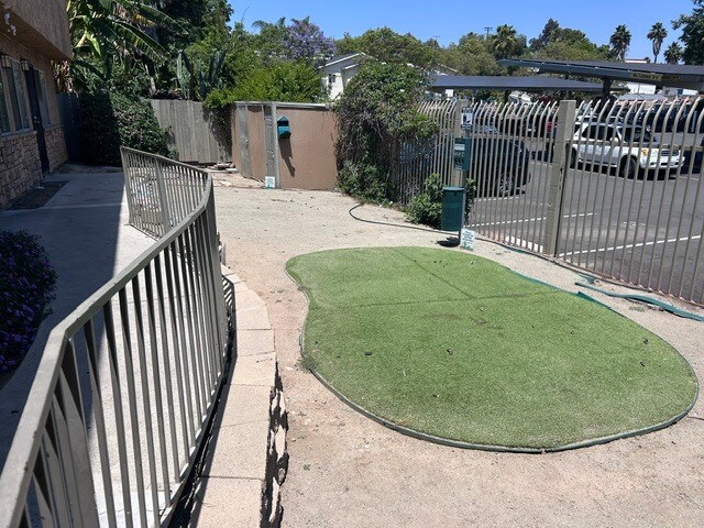 More Photos Of 4960-4970 Auburn Dr, San Diego Apartments For Sale