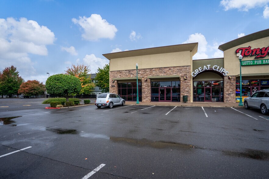 More Photos Of 3815 Devonshire Ave NE, Salem Freestanding For Lease